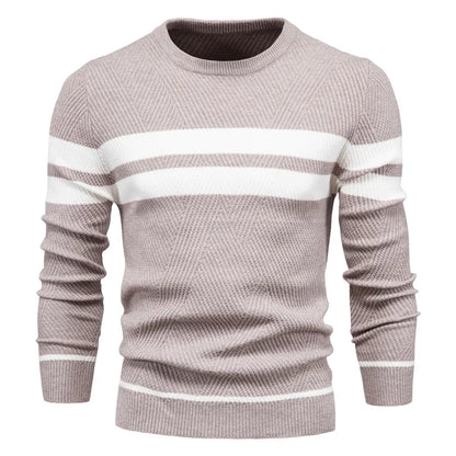 Męski dzianinowy sweter Paul Savin o dopasowanym kroju z okrągłym dekoltem