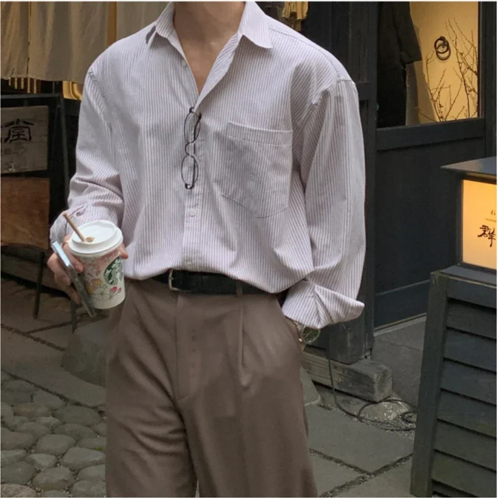 Camicia da uomo oversize a righe con maniche lunghe